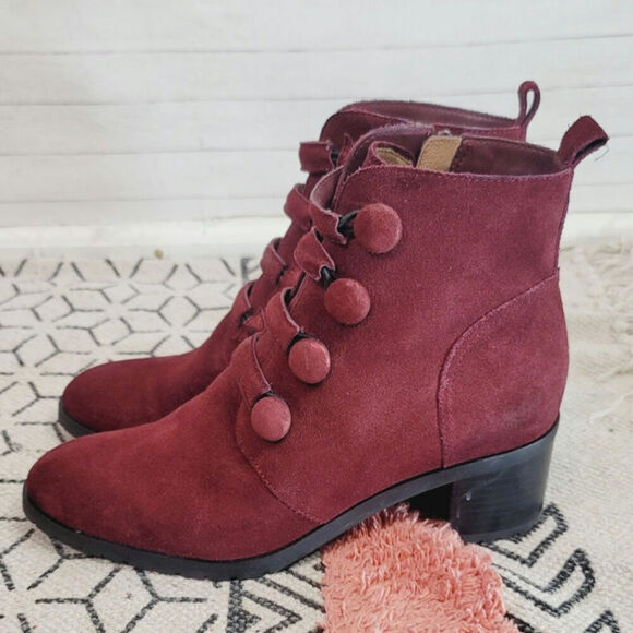 SUNDANCE BUTTONED UP CRANBERRY SUEDE BOOTIES, SZ 7/7.5 US-38/EU - Picture 3 of 16